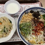 紅虎餃子房 - 料理写真: