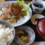 RESTAURANT & CAFE GREEN - 焼肉定食(豚肉ロース)