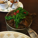 トマト - チキンカレー 季節の野菜をトッピング