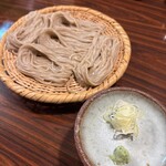 横丁 - 〆はざる蕎麦でお決まり