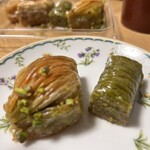 Beyzade BAKLAVA - ピスタチオのバクラヴァとピスタチオロール❣️