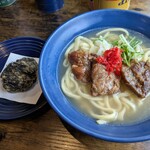 Ziel - 料理写真:ソーキそば(950円)　もずくの天ぷら(190円)　もずくの天ぷら、もずくがぎゅっと詰まっててカリカリサクサクで美味しい