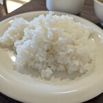 洋食 ひらおか  - ご飯…半分食べました…