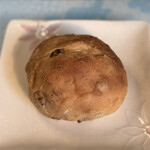 麦兵衛 - 料理写真:■いちじくクルミパン ￥330