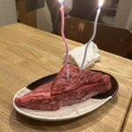 肉山 - 肉ケーキ