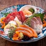 本マグロ入り刺身五点盛り合わせ