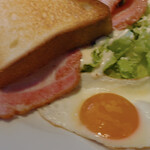 THE CITY BAKERY NEW YORK GRILL - 