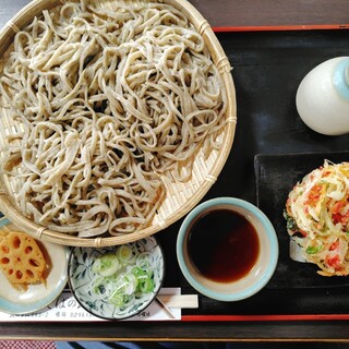 腕打 そばの館 えん野 - 料理写真:3合そば+野菜かき揚げ