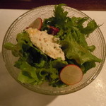 ラ・キュイジーヌ・ド　ウオタマ - 白身魚のブランダール添えのサラダ♪2015年1月末のサラダ♪ツナみたいなものだそうです♪④