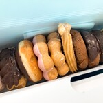 ミスタードーナツ - 料理写真:中身はこの通り 期間限定品はなさげ