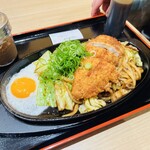資さんうどん - 料理写真:カツ焼きうどん　１２０９円