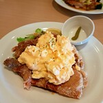 ガスト - 料理写真:大判チキン竜田山盛りタルタル(999円)