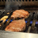 すすきの焼肉きらく - スーパーネギタン塩と上タン塩