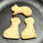 NEKO竈 - 可愛い形の猫ちゃんが7匹くらい入っていました♡