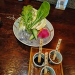 ごはんとお酒　なが坂 - 野菜桶ハーフ。でかいぞ。