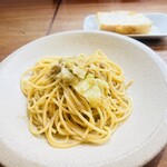 Eccomi - 本日のパスタ（するめいかと春キャベツのアーリオオーリオ）