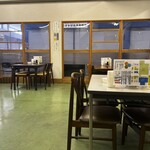 市場の食堂 - 店内