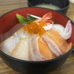市場の食堂 - 丼