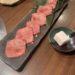 炭燒肉 石田屋。 本店 - 