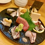 魚男 - 料理写真:刺身盛り合わせ1人前