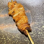 炭火焼鳥 西田屋 - 皮(塩)(286円)