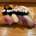 豊鮨 - 料理写真:いくら､生海胆､甘海老､蟹脚､中落ちと筋子巻､中トロ､帆立貝柱､赤身､間八