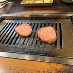 黒毛和牛 焼肉うし雅 - 