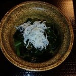 轟座 - お通しのワカメ