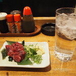 立呑・ホルモン串　千日前えん - くじらホホ肉造り ＆ 猫泉ソーダ割り