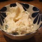 立呑・ホルモン串　千日前えん - ポテトサラダ