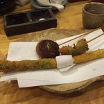 あじわいや げん - 2015.2. 再び串揚げ
      
      アスパラ、しいたけ、白身紫蘇巻き