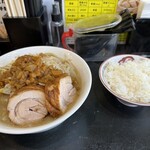 ラーメン伝次平  - 料理写真:ラーメン　ライス