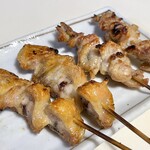 串バー あ・うん - ぼんじり・皮