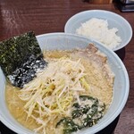 ラーメンショップ〇化 - ネギラーメン＋背脂＋半ライス　850＋100＋150円