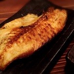 炭火焼専門食処 白銀屋 - つぼ鯛のひもの 680円