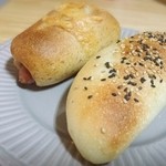 Petit pain - グラタンのパンと全粒粉のウインナーパン♡