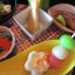 日本料理 「さくら」  - 三色団子他