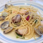シェ・ウメツ - あさりと小海老の塩味パスタ