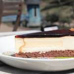 カフェ プイスト - キャラメルプリンケーキ。