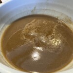 長男、もんたいちお - スープ。本日はあまり熱々ではない。最初からおいチンしたい感じ。