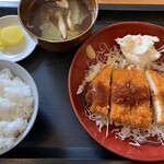 丼べえ - チキンカツ定食
