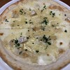 ポポラマーマ - たっぷりチーズピッツァハチミツがけ