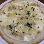 ポポラマーマ - たっぷりチーズピッツァハチミツがけ