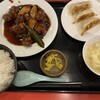 餃子の安亭 - 黒酢酢豚定食