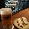 展望ラウンジ アサヒスカイルーム - アサヒスーパードライジョッキとボローニャハムとポテトサラダのオーブンサンド