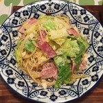 こつぶカフェ - キャベツとベーコンのペペロンチーネ？