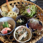 古民家で昼ごはん梅里 - 