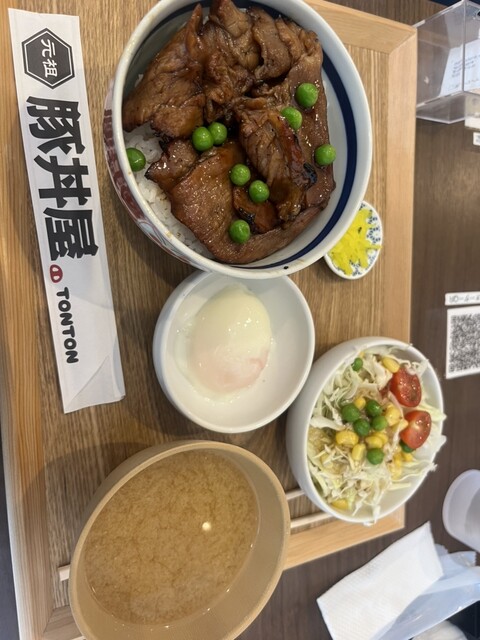 元祖豚丼屋TON TON 那覇久茂地店 （トン トン） - 県庁前/豚丼 | 食べログ