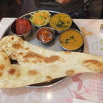 南印度ダイニング - ターリランチ（豆カレー）