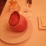 ル・ブルギニオン - いつものパン。最初はこの形のものが出てくる。